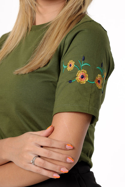 58787 - T-Shirt Embroidered Flowers on Sleeve in Colors