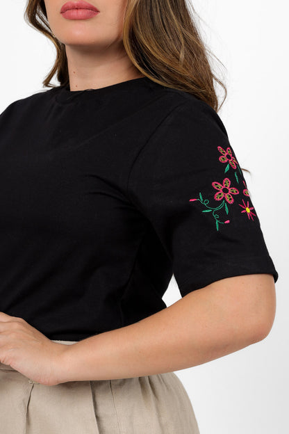 58507 - T-Shirt Embroidered Flowers on Sleeve